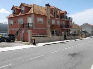 Casa  Avenida peirao besada. Se vende negocio de hosteleria en lourido, poyo, pontevedra