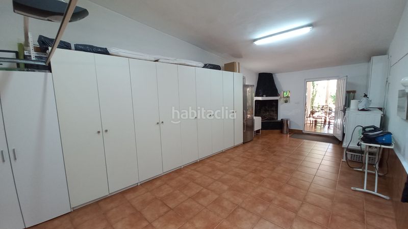 Foto f2ea99ff-c5ba-4bd2-9805-b97cbef9c21d. Xalet amb xemeneia calefacció aparcament a Ensanche - Franciscanos Albacete