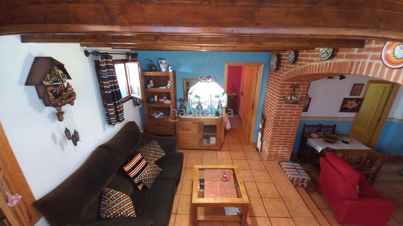 Foto 9fa20093-6ecb-4107-afc6-2967ae0af9c7. Casa adossada amb xemeneia a Higueruela