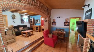 Casa adossada a Higueruela. Casa en venta en higueruela