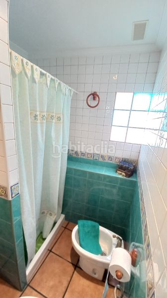 Foto f530d24f-2d14-47fd-9d74-04b586d47e4c. Casa adossada amb xemeneia a Higueruela