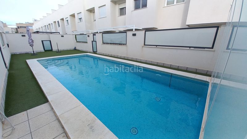 Foto 11887a23-6126-4da9-ad24-d5729652ce0b. Casa adossada amb aparcament piscina a Imaginalia - Llanos del Águila Albacete