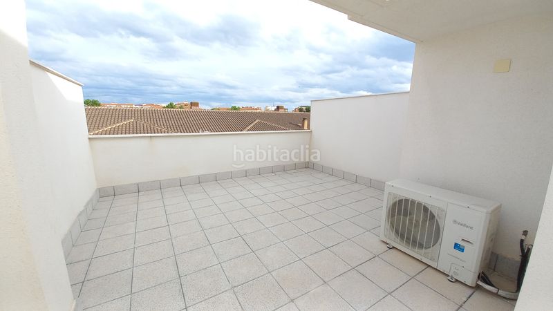Foto 4c9620eb-a0d3-4e15-b229-fd930c9c8d24. Casa adossada amb aparcament piscina a Imaginalia - Llanos del Águila Albacete
