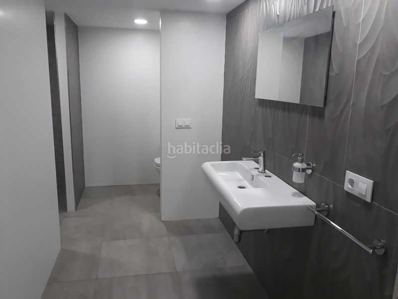 Foto 2a120cf6-2672-4009-93fa-c2a0a5ffb657. Local comercial a Centro Albacete