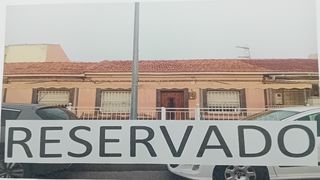 Casa a Calle Mariano Sanz 12