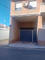 Autoparkplatz in Camino viejo de pozo estrecho 59. Venta de cochera cerrada