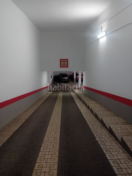 Foto e577695c-2d26-4b3a-a9a0-56fc456f0a84. Parking voiture dans plaza infanta maria cristina 6 dans Cartagena