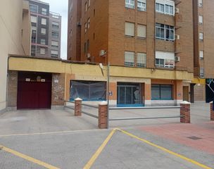 Autoparkplatz  Plaza infanta maria cristina 6. Se  vende plaza de garaje