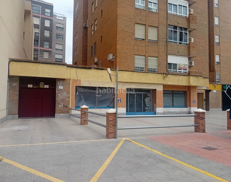 Foto f156e83e-077b-4d3f-a906-ed7a17efc608. Parking voiture dans plaza infanta maria cristina 6 dans Cartagena