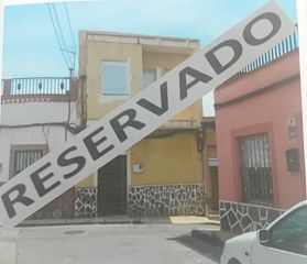 Casa a Calle tetuán 6. Casa en venta para reformar