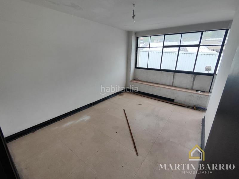 Foto a7ca881f-1d45-4e20-888e-2c3f9b09fd8c. Nave industrial en Amorebieta - Etxano