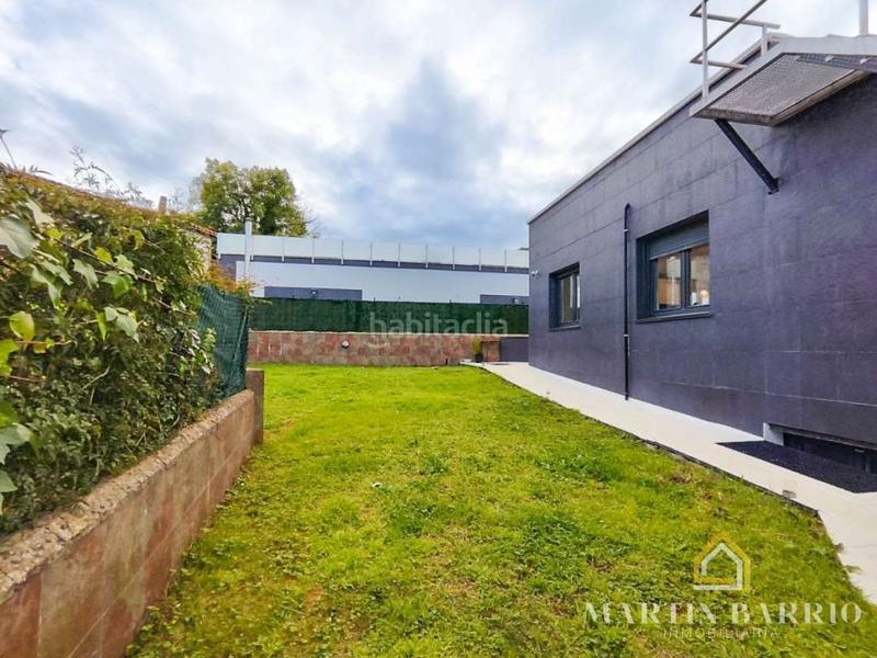 Foto 052e638c-288e-49e2-8f18-5002293f9848. Casa amb calefacció aparcament piscina a Samano Castro - Urdiales