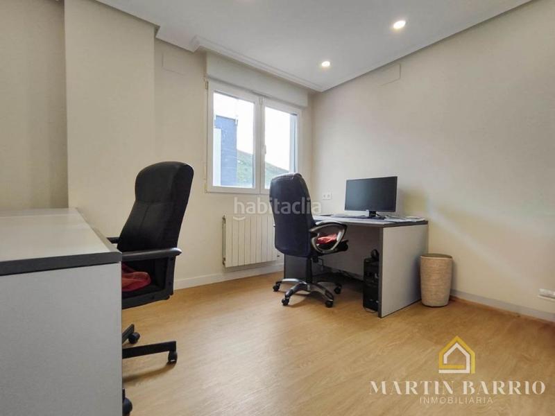 Foto 0a251019-b8c4-4c6b-b9fe-8f16924711b3. Casa amb calefacció aparcament piscina a Samano Castro - Urdiales