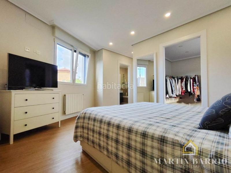 Foto 7c8bab9d-0895-4bab-98ca-1a644689423a. Casa amb calefacció aparcament piscina a Samano Castro - Urdiales