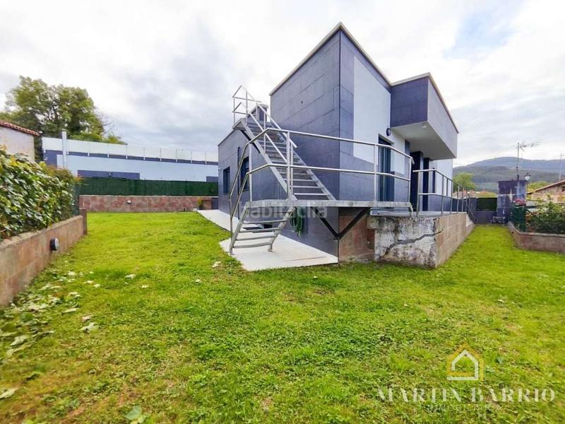Foto 87ec81d8-775d-40f1-9a6a-88b57e4d6498. Casa amb calefacció aparcament piscina a Samano Castro - Urdiales