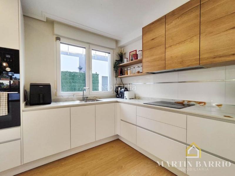 Foto a18e9f85-f4d2-4fed-927f-b3f798dbce78. Casa amb calefacció aparcament piscina a Samano Castro - Urdiales