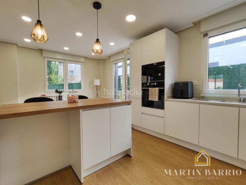 Foto c6d5905b-a721-4191-94c3-78c9ed55f594. Casa amb calefacció aparcament piscina a Samano Castro - Urdiales