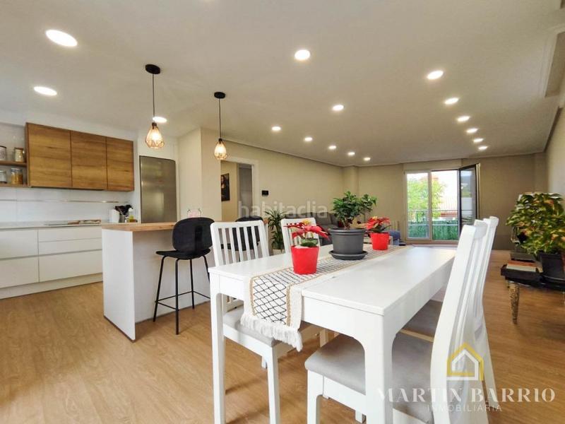 Foto f80bfdad-ba68-4d29-bcff-3eec8b0d9e0c. Casa amb calefacció aparcament piscina a Samano Castro - Urdiales