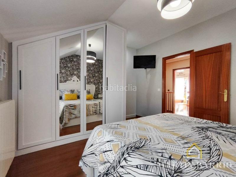 Foto 18f641c8-9935-4ecd-b9e3-e25dd6e9a7cf. Casa aparellada amb calefacció aparcament piscina a Castro - Urdiales