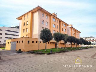 Pis  Artekale kalea. Piso de dos habitaciones con garaje y trastero