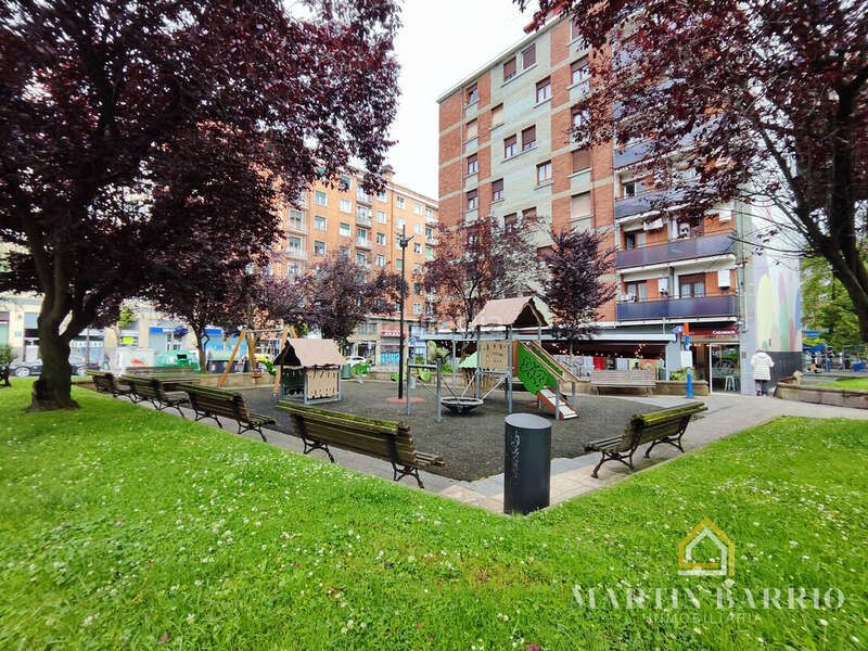 Foto 1d1caee3-78dd-4dd5-964b-3cefbd0925a8. Pis amb calefacció a Rekalde Centro Bilbao