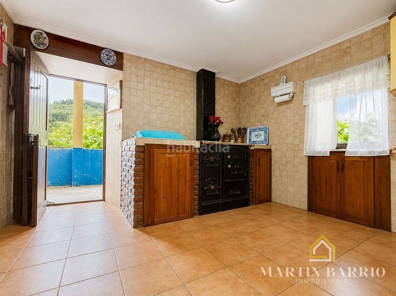 Foto 8d58e2e7-d6ce-42fb-94b0-9379bbf8f815. Casa amb aparcament a Galdames
