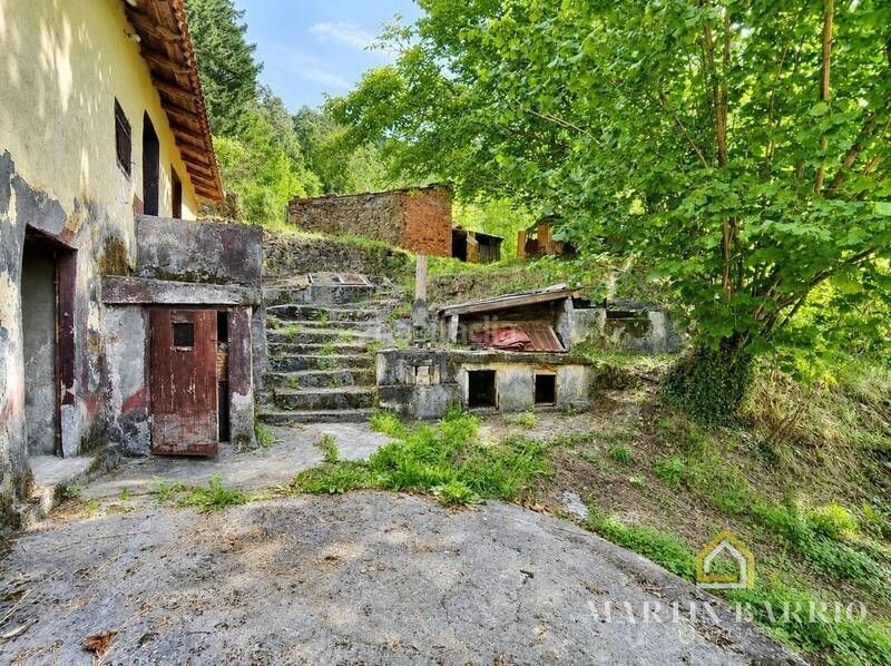Foto 9c2fd141-8128-4989-b10c-4ff04dcf73af. Casa amb aparcament a Galdames