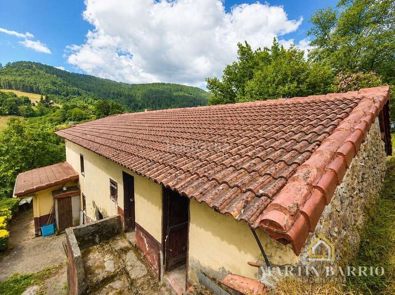 Foto d7de73a8-34a0-4f39-928d-1c7f643c78ca. Casa amb aparcament a Galdames