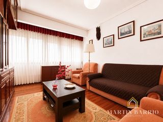 Flat  Alameda las llanas kalea. Piso de dos habitaciones con ascensor a cota cero