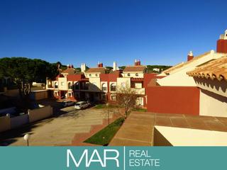 Maison jumelée à La Barrosa. Amplia unifamiliar adosada en la barrosa