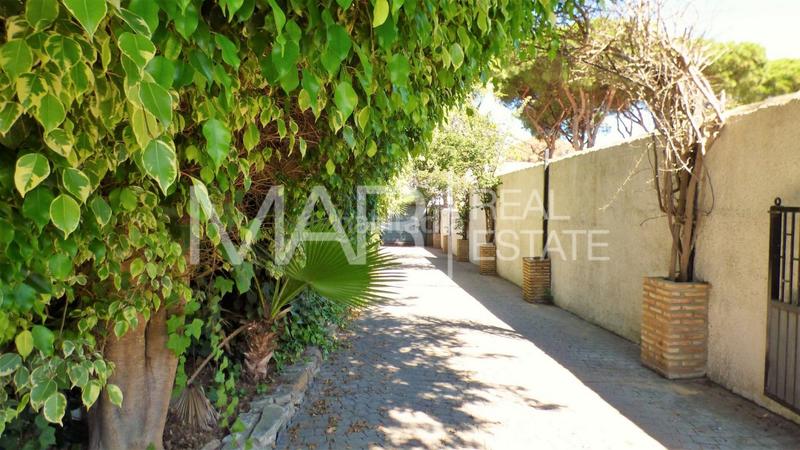 Foto 326fbd8a-00e4-463c-a765-177fc1c460bd. Chalet avec parking piscine dans La Barrosa Chiclana de la Frontera