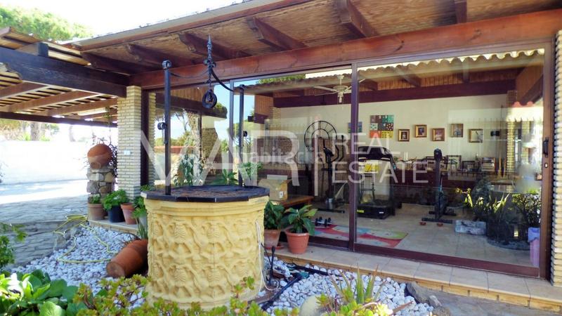 Foto 37def8cb-e9f6-479b-89df-f556d9984e9b. Chalet avec parking piscine dans La Barrosa Chiclana de la Frontera