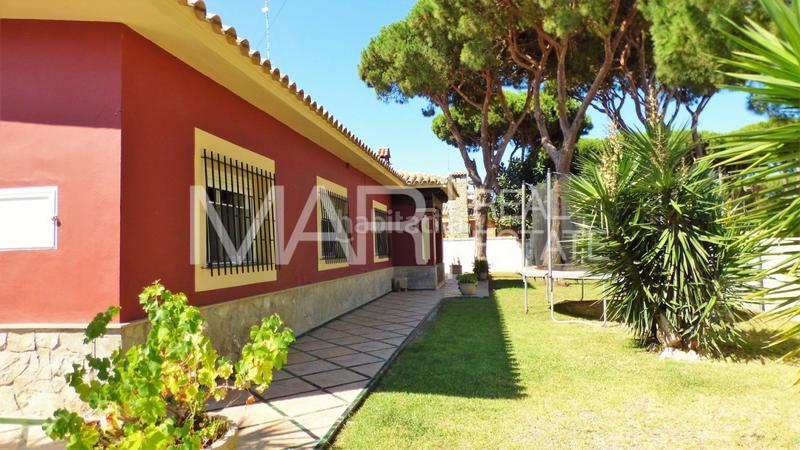 Foto 5d2881e2-f39c-4891-a969-2122983bbb75. Chalet avec parking piscine dans La Barrosa Chiclana de la Frontera