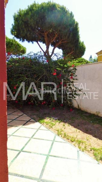 Foto 605a3369-19b1-4870-8348-2ed1a0552c84. Chalet avec parking piscine dans La Barrosa Chiclana de la Frontera