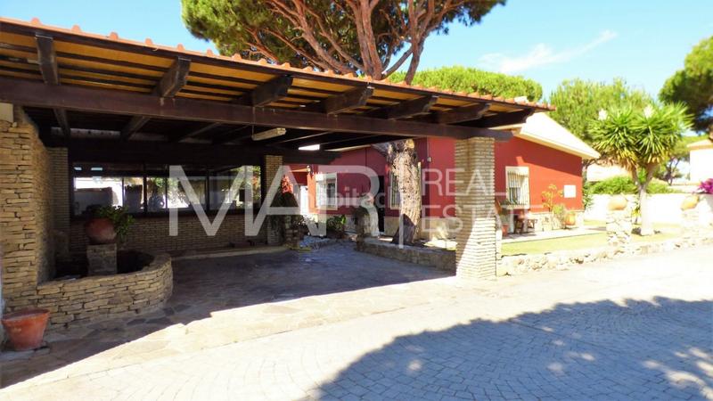Foto 96f41acd-04cb-4ddc-8400-14b61663d491. Chalet avec parking piscine dans La Barrosa Chiclana de la Frontera