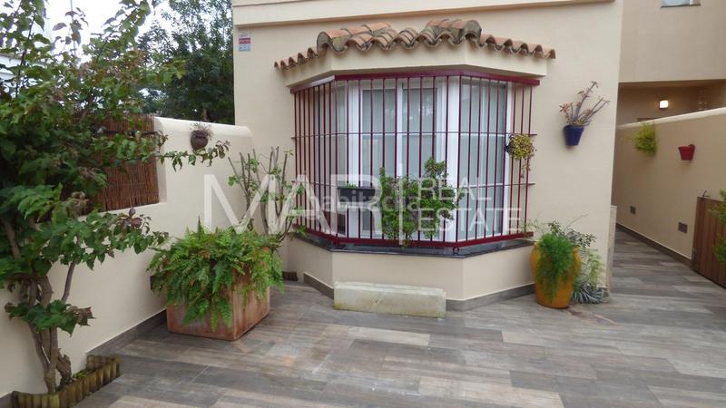 Foto aaf6301d-f3e7-4e8d-9d41-f1b8a94f2adf. Casa adossada amb calefacció a Núcleo urbano Chiclana de la Frontera