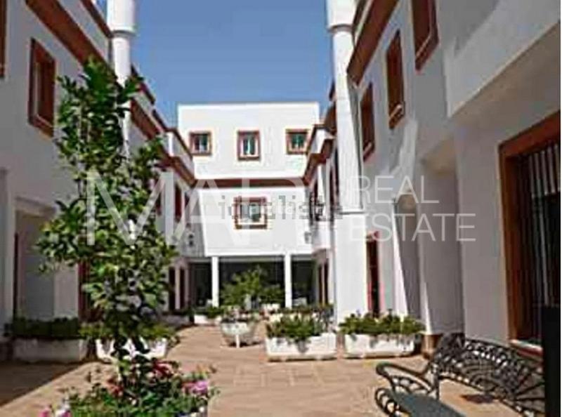 Foto 579ec71b-72a3-4c57-81a4-b7aba74557eb. Zweistöckige wohnung mit parking in Núcleo urbano Chiclana de la Frontera
