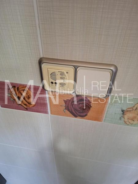 Foto 6c7250fa-4cc4-48a8-9d09-15a7bc58c728. Zweistöckige wohnung mit parking in Núcleo urbano Chiclana de la Frontera