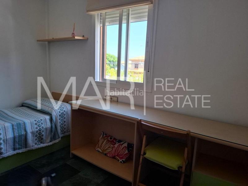 Foto 7d56848b-d98b-4ee4-87fd-7dcd77b0db97. Zweistöckige wohnung mit parking in Núcleo urbano Chiclana de la Frontera