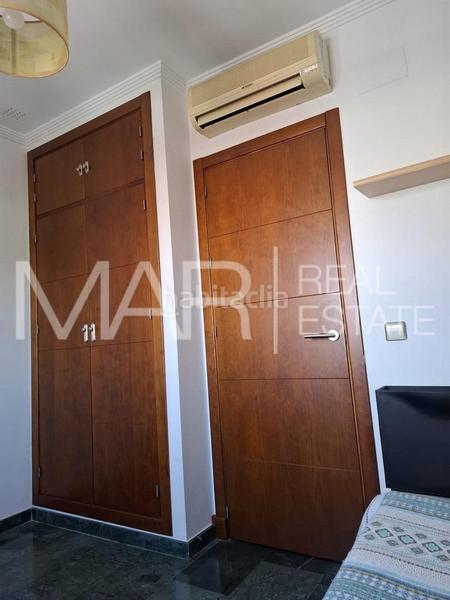 Foto 97da6dd4-62ac-47bf-90ae-3e0f1b10535f. Zweistöckige wohnung mit parking in Núcleo urbano Chiclana de la Frontera