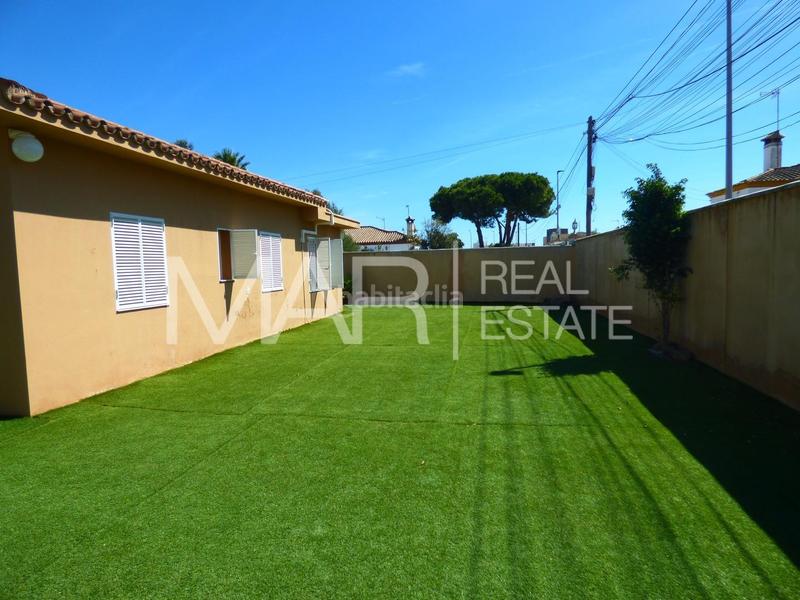 Foto 065906f5-24eb-4fe6-955d-9bde1738f974. Chalet mit parking in Los Gallos Chiclana de la Frontera