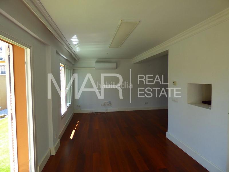 Foto 1eb35ce2-3388-4a9f-b202-257b930d8a98. Chalet mit parking in Los Gallos Chiclana de la Frontera