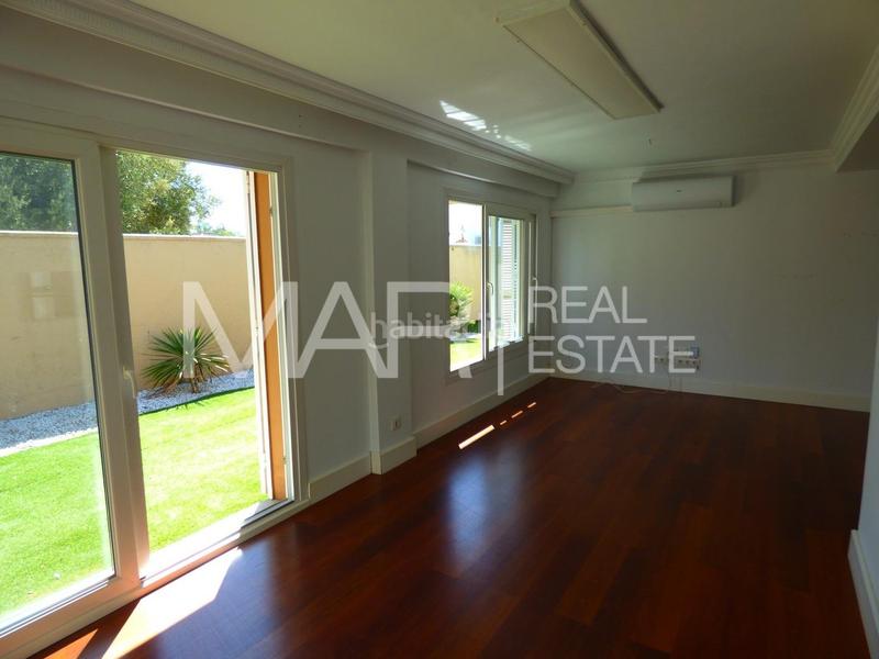 Foto 4d6c5a37-e652-453f-a409-ebdefa379ad5. Chalet mit parking in Los Gallos Chiclana de la Frontera