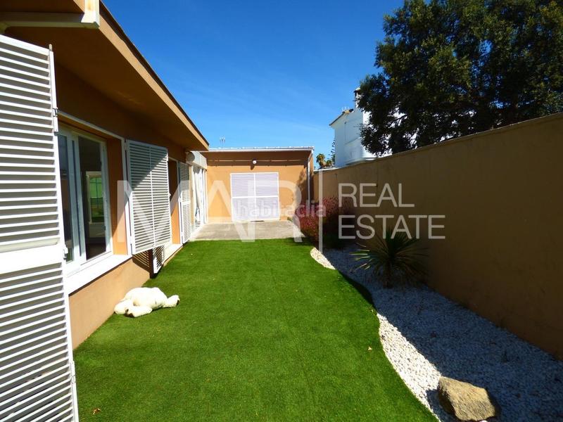 Foto 4de398c4-a0fe-4891-bd69-edc37ecf196f. Chalet mit parking in Los Gallos Chiclana de la Frontera