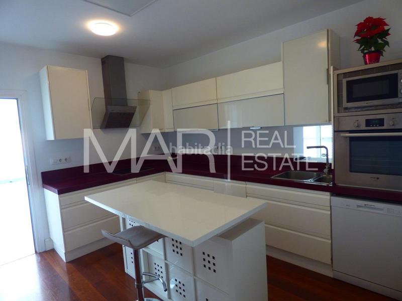 Foto c55a70e4-4ba6-460e-b53a-7b23210f61db. Chalet mit parking in Los Gallos Chiclana de la Frontera