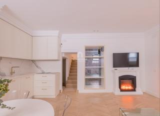 Location Appartement  Nuñez de balboa. El precio de alquiler incluye los suministros de electricidad, a