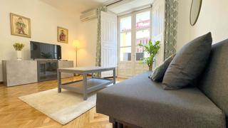 Rent Flat  Calle de luna