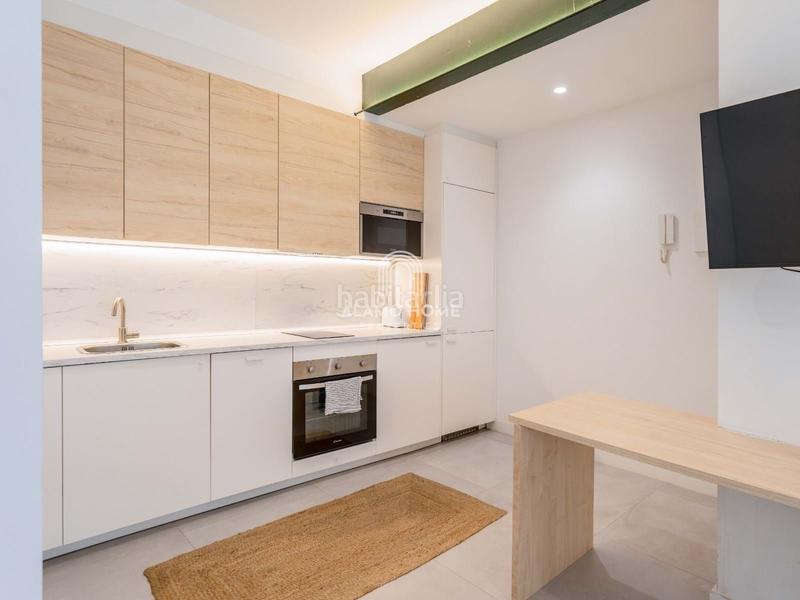 Foto 5b88fecb-c692-4733-9066-6f3a9584e545. Rent studio in Almendrales Madrid