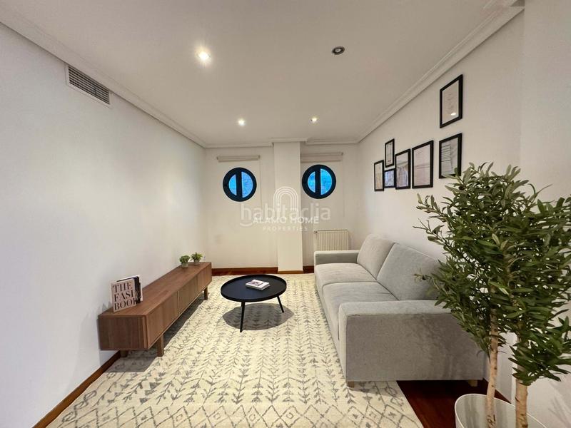 Foto 0507d473-ecb7-4e8d-a529-0e6a547a4785. Miete etagenwohnung mit heizung pool in Sanchinarro Madrid