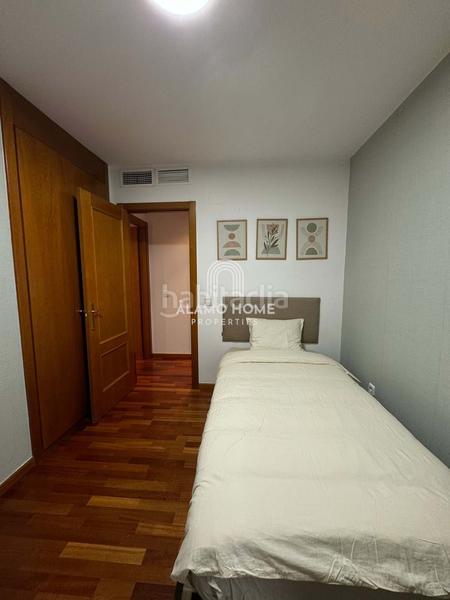 Foto 201c1918-29da-4ce9-ac22-964dd3413f4b. Miete etagenwohnung mit heizung pool in Sanchinarro Madrid